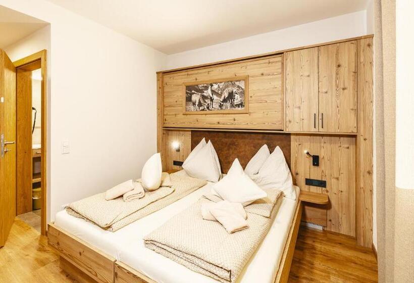 Апартаменты 4 Спальни, Lindlinghof