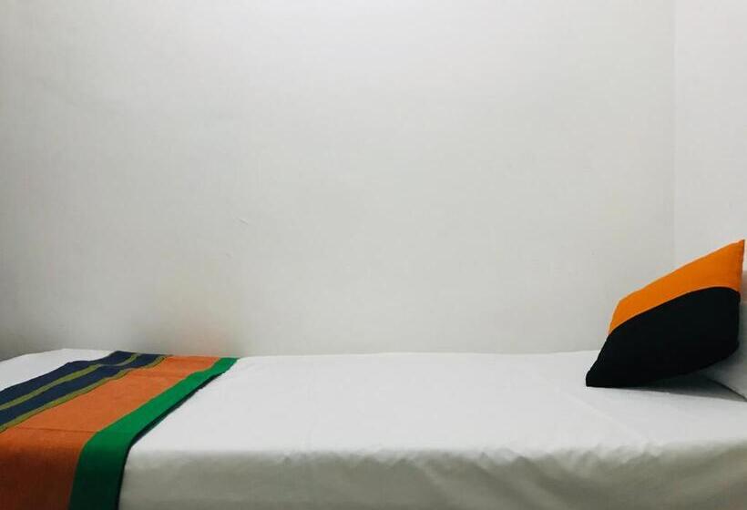 Номер Стандарт, Double G Motel