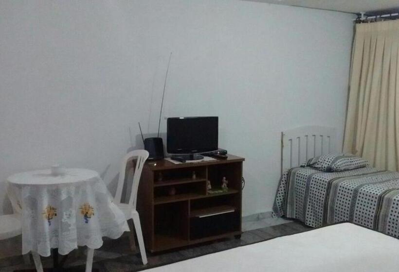 Quarto Quádruplo Estandar, Pousada Ana Poipa