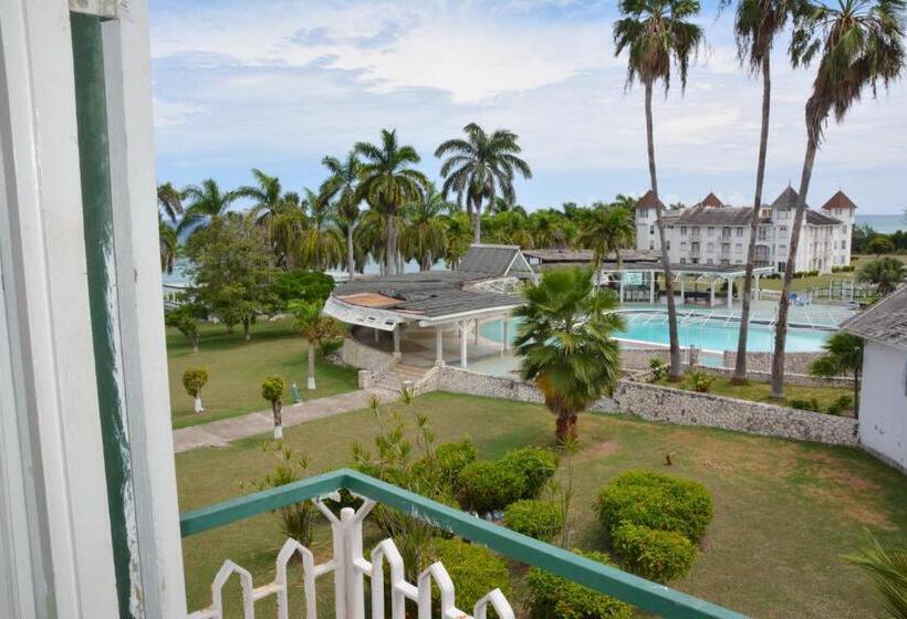 استودیو استاندارد با چشم‌انداز, Seacastles By The Beach/pool