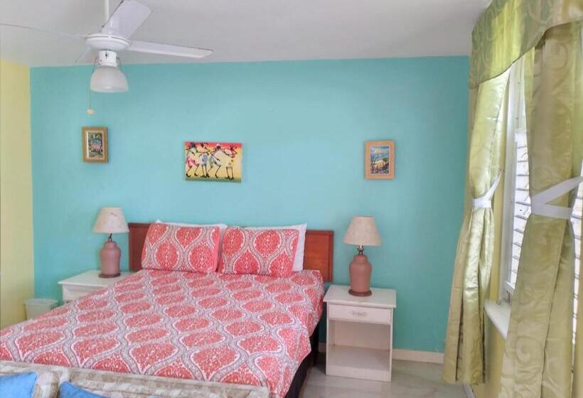 استودیوی استاندارد با چشم‌انداز دریا, Seacastles By The Beach/pool