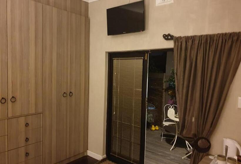 Номер Стандарт Вид на Сад, Guest House Frame Ace