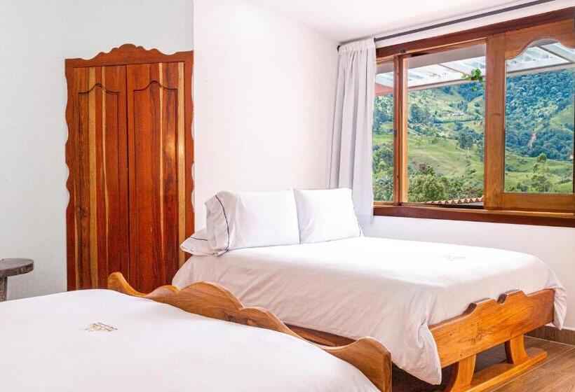 غرفة عائلية مطلّة علي الجبل, Hospedaje Vista Hermosa Salento