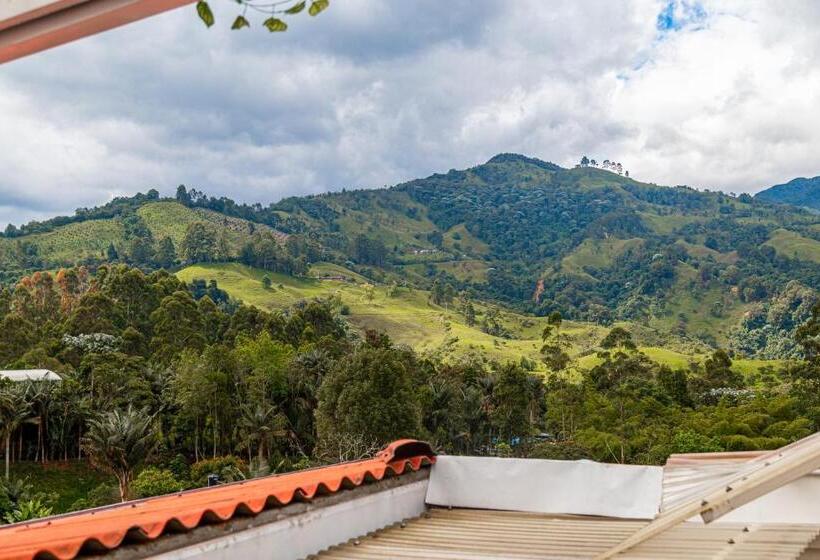 جناح مزود بجاكوزى, Hospedaje Vista Hermosa Salento