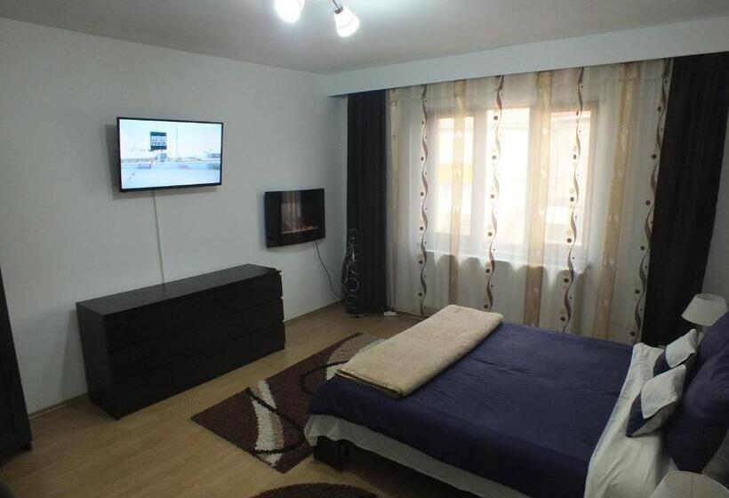 استودیوی لوکس, Casa Aurora