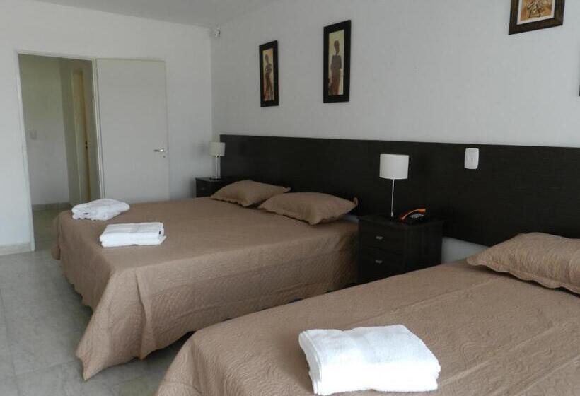 1 Bedroom Apartment Lake View, Apart Hotel La Giraldilla