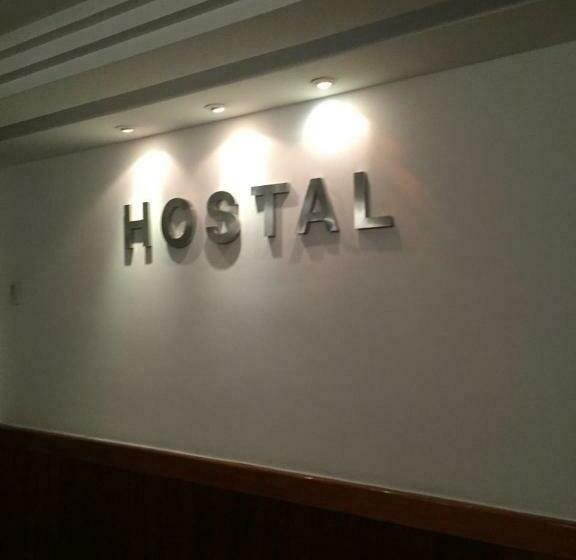 اتاق استاندارد سه نفره, Hostal