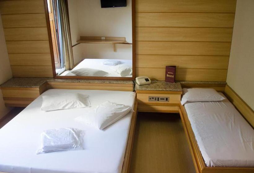 اتاق استاندارد سه نفره, Hostal