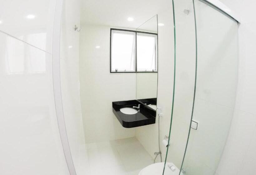 اتاق استاندارد سه نفره, Hostal