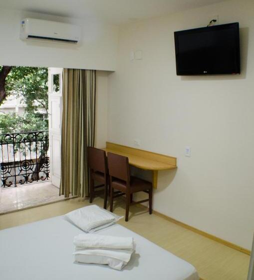 اتاق لوکس, Hostal