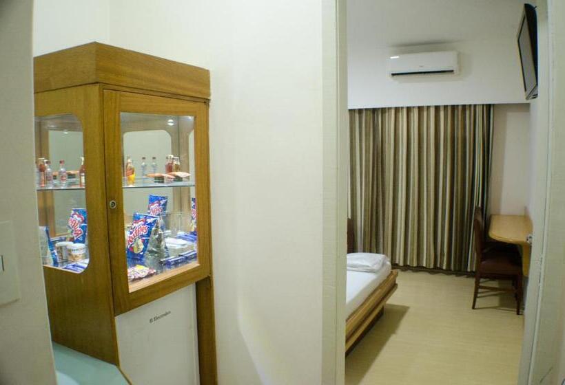 اتاق لوکس, Hostal