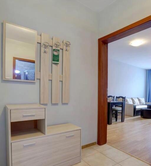Апартаменты 1 Спальня Боковой Вид на Море, 1 St Line Izvora Sea View Apartments On Golden Sands