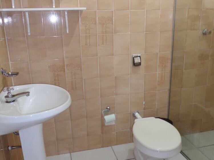 חדר סטנדרט לשלושה, Home Guesthouse