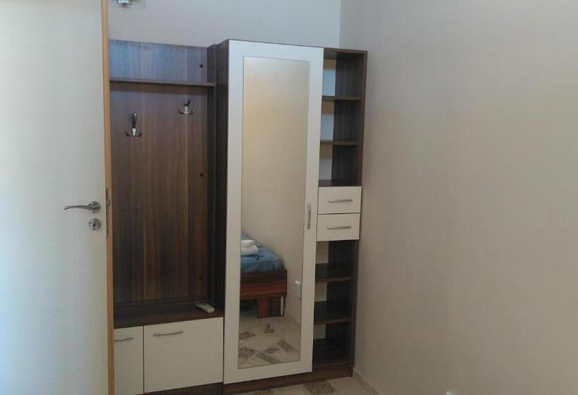 Apartamento Familiar, Akshaena Apart