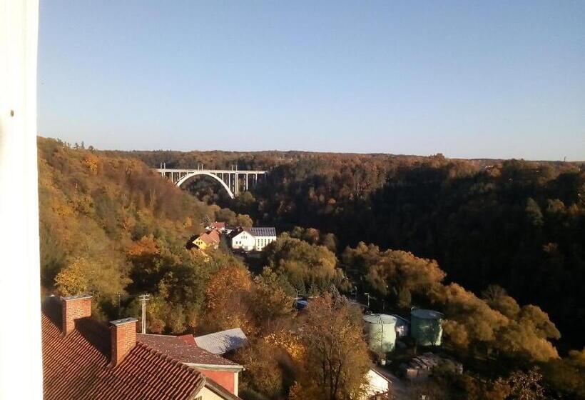 Семейный Номер, Villa Liduška S Kavárnou