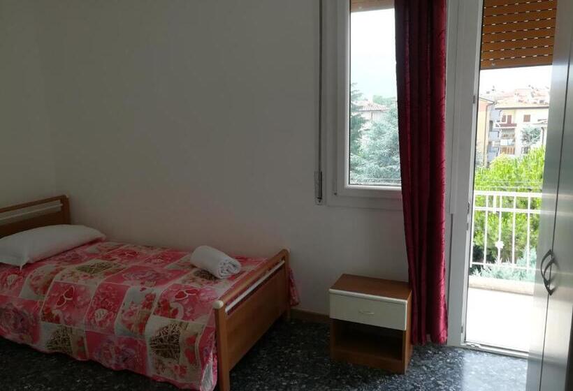 标准单人间共用浴室, Venice Garden House