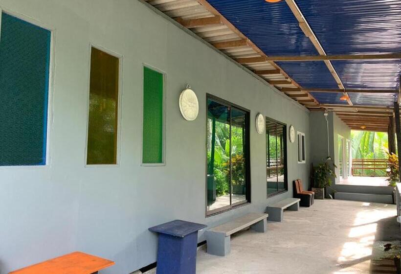 Номер Стандарт Трехместный, Pd Guesthouse