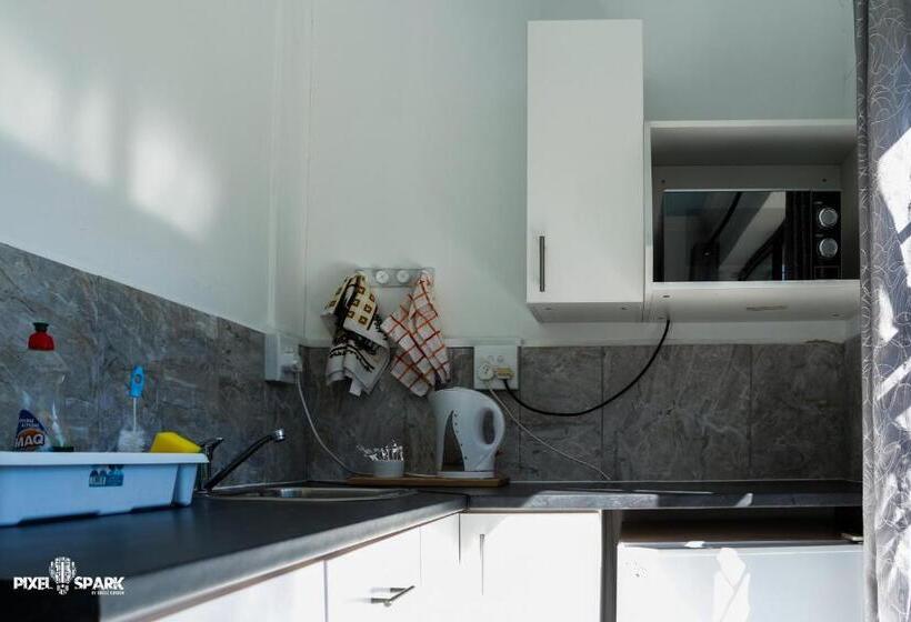 Chambre Standard Vue Piscine, Tyday Accommodation