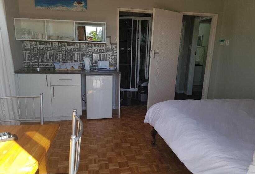 Chambre Triple Standard, Tyday Accommodation