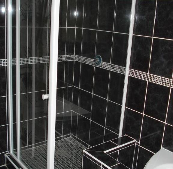Chambre Quadruple Deluxe, Tyday Accommodation