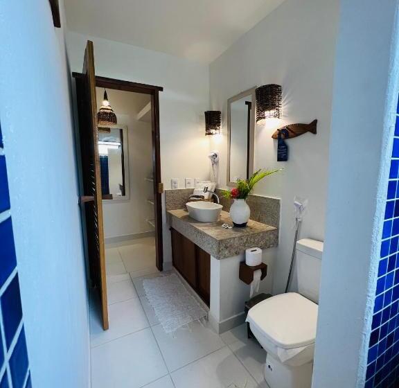 Quarto Triplo Estandar Vista Piscina, Pousada Pandoro