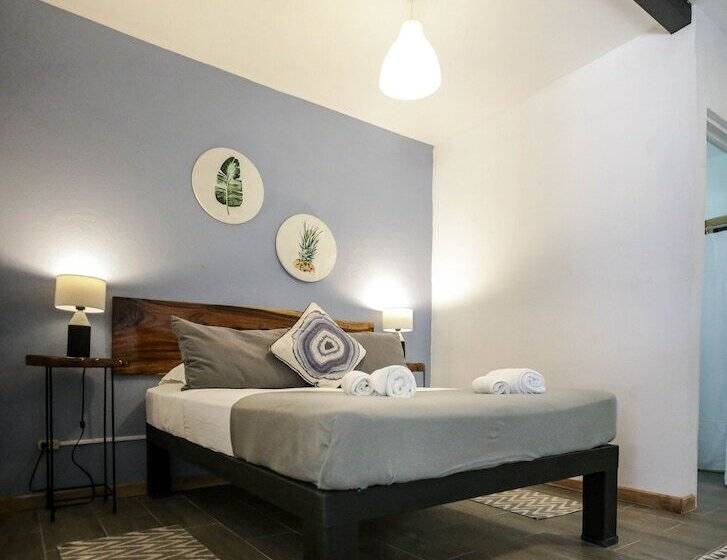Номер Стандарт Трехместный, Believe Surf & Yoga Lodge Santa Teresa