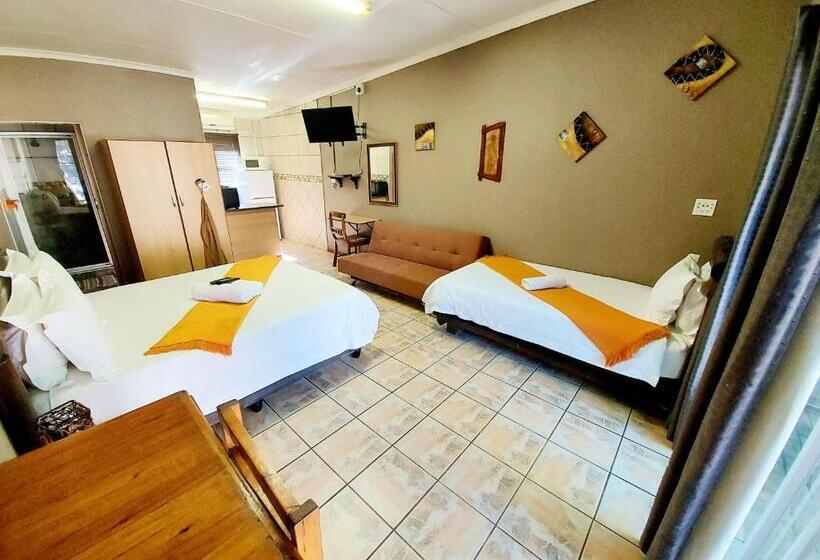 غرفة قياسية ثلاثية, Sundown Lodge
