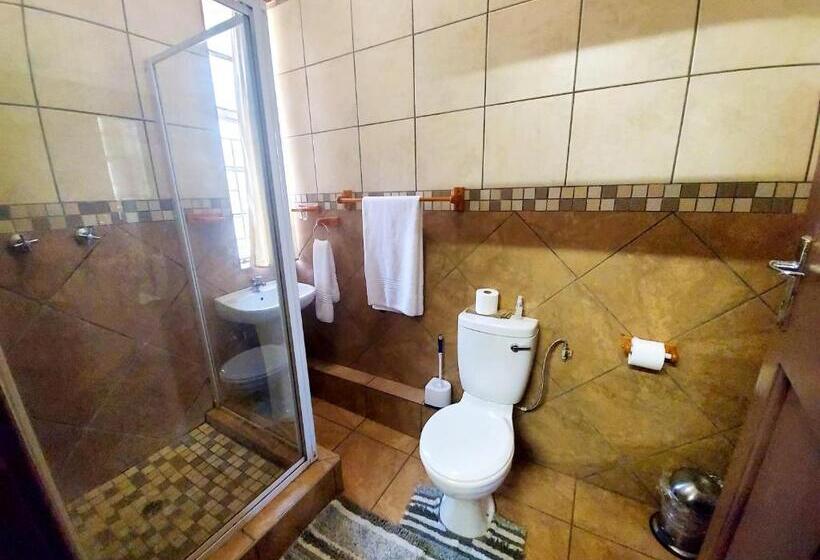 Четырехместный Номер Стандарт, Sundown Lodge