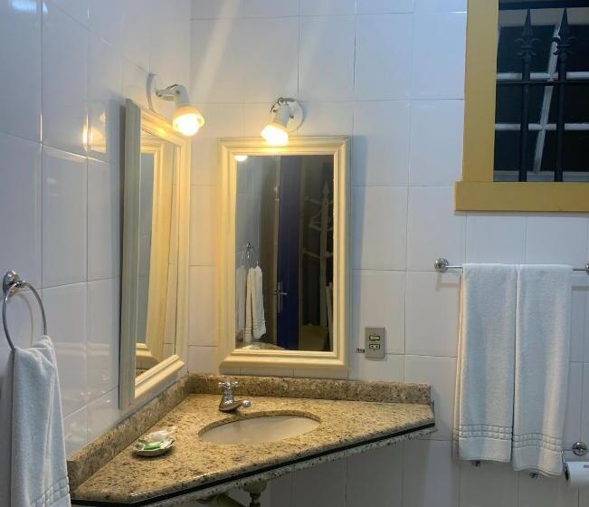 Quarto Quádruplo Estandar, Pousada Villa Real