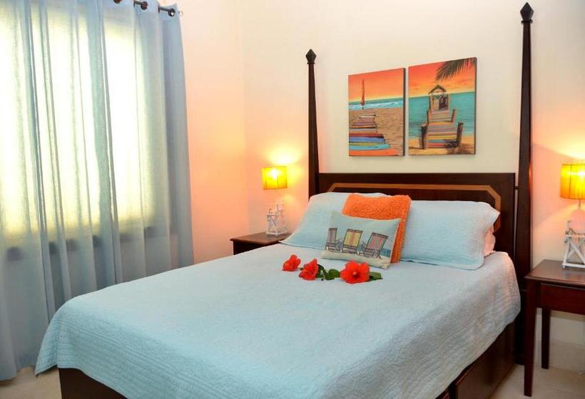 דירת חדר בקומת קרקע, The Villas At Cocoplum