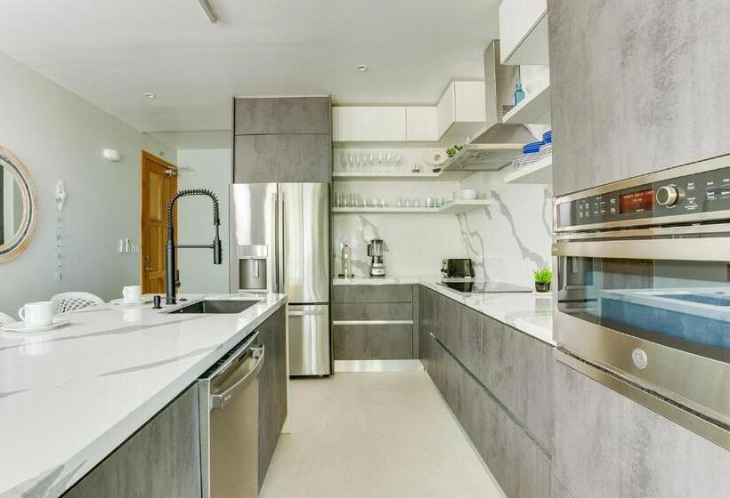 Апартаменты 3 Спальни Вид на Море, The Villas At Cocoplum