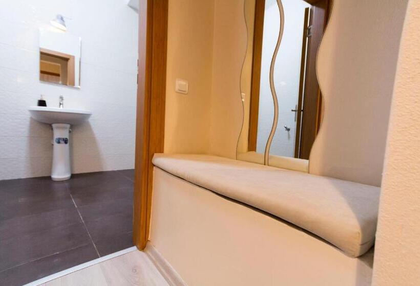 带1个卧室带花园景观的公寓, Büyükada Apart Hotel   Karadağ Apart