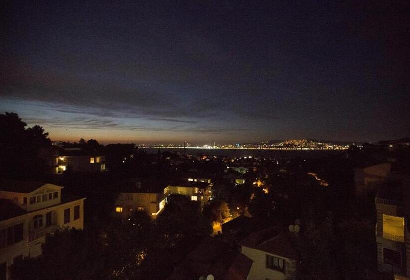 带1个卧室的带海景的公寓, Büyükada Apart Hotel   Karadağ Apart