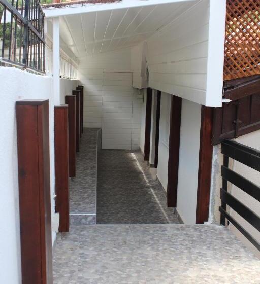 带1个卧室带泳池的公寓, Büyükada Apart Hotel   Karadağ Apart