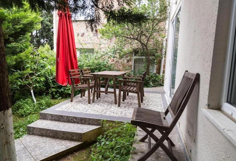 带1个卧室带花园景观的公寓, Büyükada Apart Hotel   Karadağ Apart