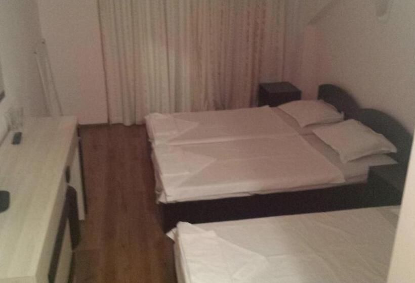 Четырехместный Номер Стандарт, Guest House Stels