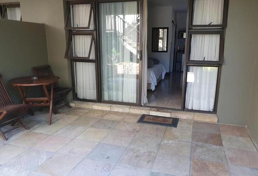 Quarto Estandar com Sacada, Onse Khaya Lodging And Conferencing