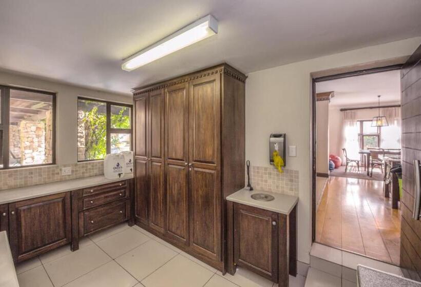 Casa 3 Quartos, Onse Khaya Lodging And Conferencing