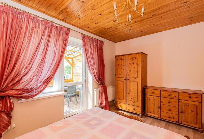 آپارتمان 2 خوابه, Viski Vila
