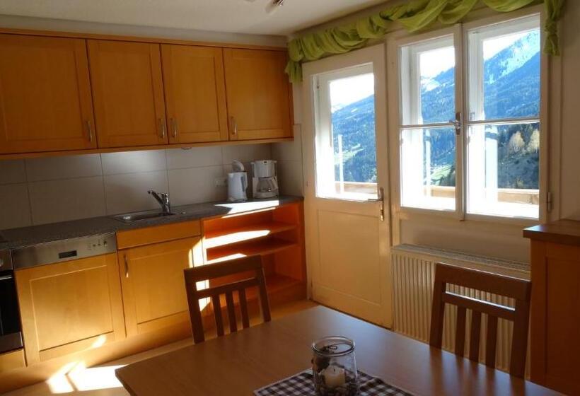 آپارتمان 2 خوابه با بالکن, Brandebengut