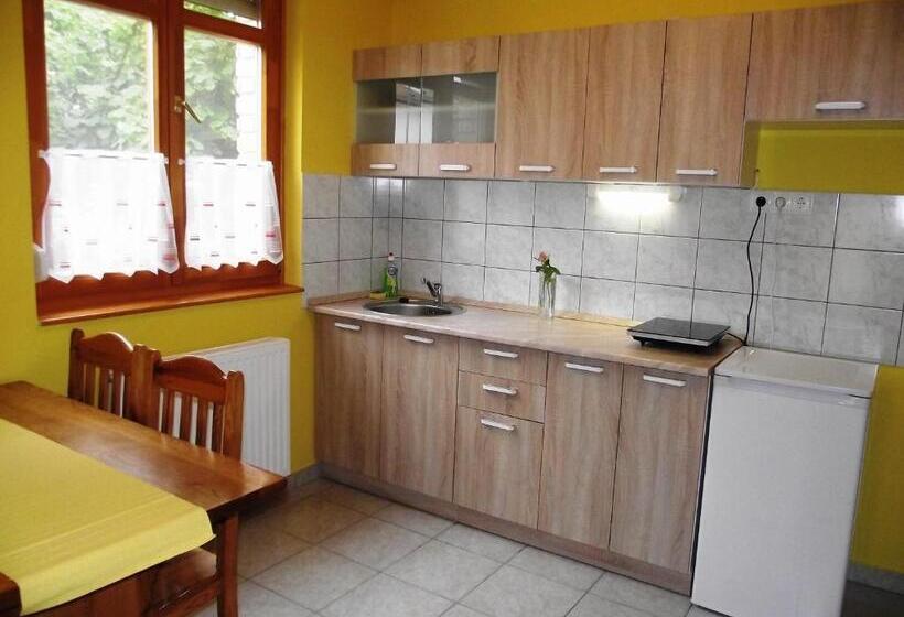 Апартаменты 2 Спальни, Mediterrán Vendégház