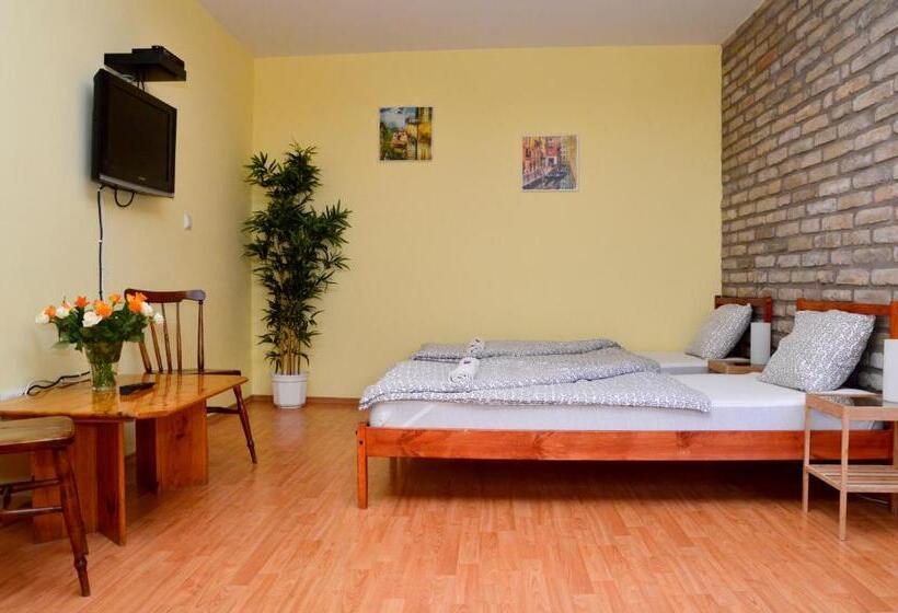 Апартаменты 2 Спальни, Mediterrán Vendégház