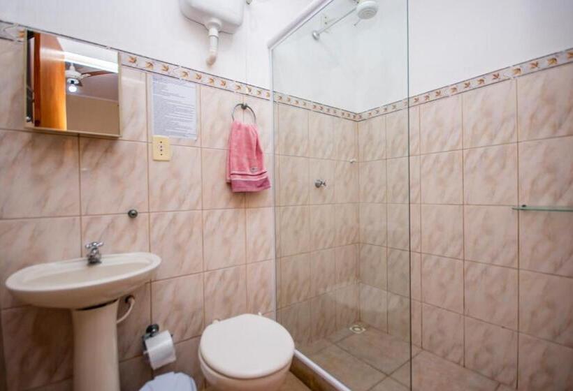 이코노이 4인룸, Pousada Quatro Estações Paraty