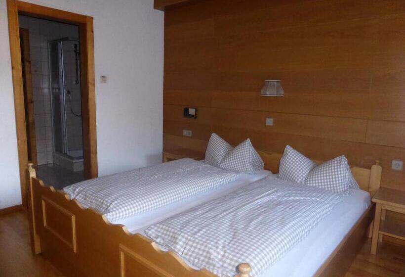 Номер Стандарт, Pension Schwaighof