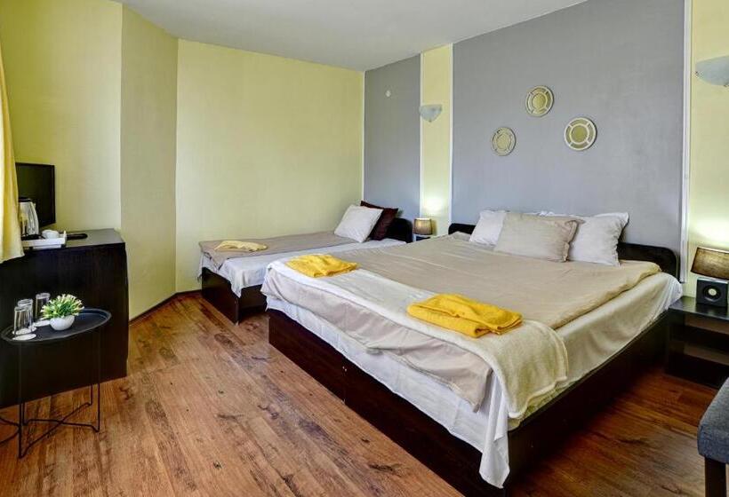 Трехместный Номер Стандарт с Балконом, Guest House Slunchev Cviat