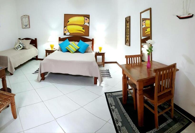 Quarto Estandar Primeiro Andar, Pousada Banzay