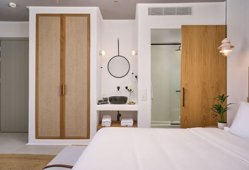Номер Классический Вид на Бассейн, Adorno Beach Hotel And Suites