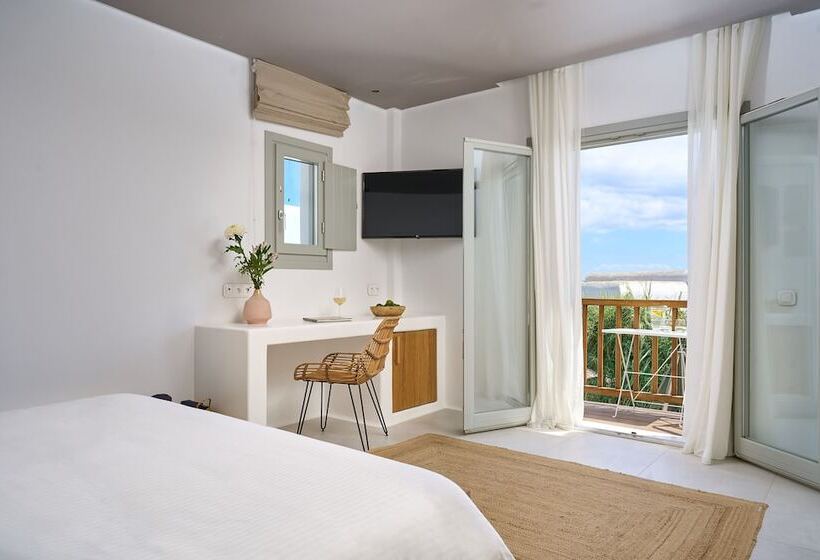 Номер Классический Вид на Бассейн, Adorno Beach Hotel And Suites