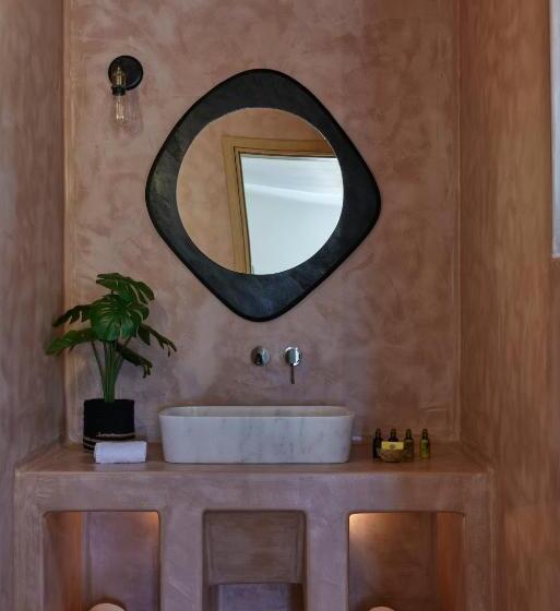 جناح مطلّ علي البحر, Aeon Suites  Adults Only