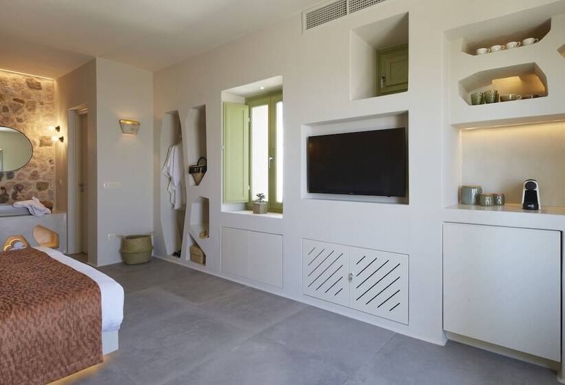 جناح سوبيريور مطل علي البحر, Aeon Suites  Adults Only